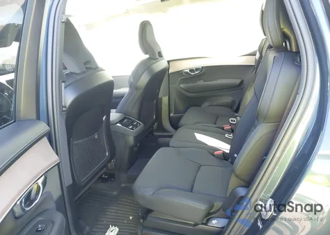 2025 Volvo Xc90 B5 Core z USA, uszkodzony, nr VIN YV4M12PA2S1377030